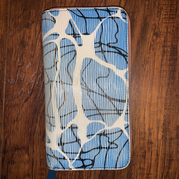 LV Limited Edition Epi Leather Purse/Wallet - Picture 2 of 8